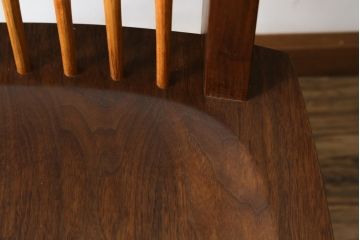 和製ビンテージ　美品　ジョージナカシマ　コノイドチェア(CONOID CHAIR)　CN101　スタイリッシュな佇まいのサイドチェア(ジョージ・ナカシマ、板座チェア、ダイニングチェア、椅子、イス、ヴィンテージ)(R-079712)