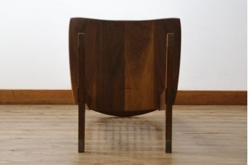 和製ビンテージ　美品　ジョージナカシマ　コノイドチェア(CONOID CHAIR)　CN101　スタイリッシュな佇まいのサイドチェア(ジョージ・ナカシマ、板座チェア、ダイニングチェア、椅子、イス、ヴィンテージ)(R-079713)