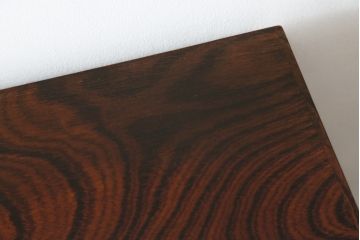 中古　岩谷堂箪笥　立派な金具と躍動感のある杢目が目を引く衣装箪笥(和タンス、収納箪笥、整理箪笥、引き出し、サイドチェスト)(R-079715)