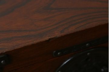 中古　岩谷堂箪笥　立派な金具と躍動感のある杢目が目を引く衣装箪笥(和タンス、収納箪笥、整理箪笥、引き出し、サイドチェスト)(R-079715)