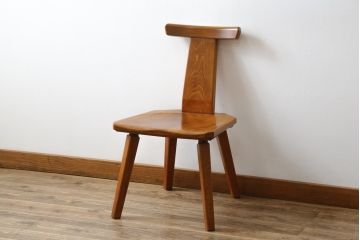 中古　岩手県岩泉・純木家具　心地よい木の風合いが魅力的な角Dチェア(ダイニングチェア、アームレスチェア、板座チェア、椅子、イス)(定価約8万円)(R-079716)