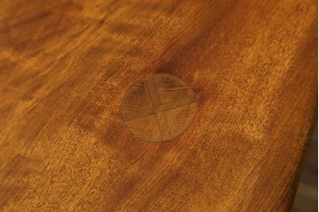 中古　岩手県岩泉・純木家具　心地よい木の風合いが魅力的な角Dチェア(ダイニングチェア、アームレスチェア、板座チェア、椅子、イス)(定価約8万円)(R-079716)