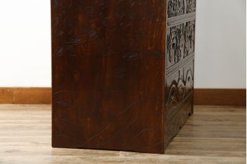 中古　美品!!　軽井沢彫り　凝った彫刻が美しく和室にも洋室にも合うのが嬉しいライティングビューロー(簿記机、ワークデスク、在宅用、在宅ワーク用、引き出し、サイドチェスト)(R-079720)