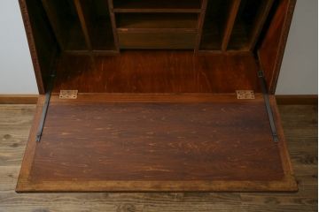 中古　美品!!　軽井沢彫り　凝った彫刻が美しく和室にも洋室にも合うのが嬉しいライティングビューロー(簿記机、ワークデスク、在宅用、在宅ワーク用、引き出し、サイドチェスト)(R-079720)