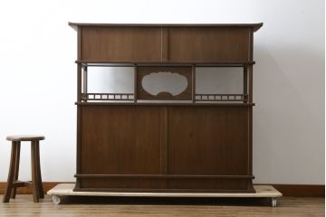中古　美品　高級工芸家具　杉材　浮造り仕上げ　在銘入り　奥田勘六　流れるような美しい杢目が目を惹く茶棚(茶箪笥、飾り棚、収納棚、戸棚、引き出し)(R-079721)
