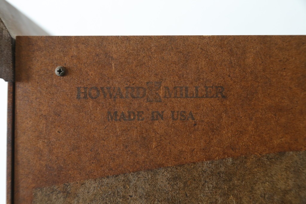 中古　アメリカ製　高級品!!　IDC大塚家具取り扱い　HOWARD MILLER(ハワード・ミラー社)　高級時計メーカーによって手掛けられたキャビネット　定価約70万円　(R-079722)