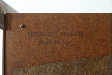 中古　アメリカ製　高級品!!　IDC大塚家具取り扱い　HOWARD MILLER(ハワード・ミラー社)　高級時計メーカーによって手掛けられたキャビネット　定価約70万円　(R-079722)