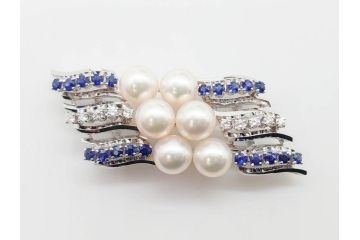MIKIMOTO(ミキモト)　真珠　パール　K14(14金)　WG(ホワイトゴールド)　流れるようなデザインが優美な帯留め(白色金、帯締め、着物道具、アクセサリー、和装小物、紐付き、ケース付き)(R-079732)
