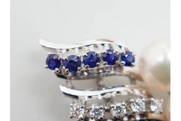 MIKIMOTO(ミキモト)　真珠　パール　K14(14金)　WG(ホワイトゴールド)　流れるようなデザインが優美な帯留め(白色金、帯締め、着物道具、アクセサリー、和装小物、紐付き、ケース付き)(R-079732)