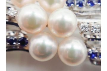 MIKIMOTO(ミキモト)　真珠　パール　K14(14金)　WG(ホワイトゴールド)　流れるようなデザインが優美な帯留め(白色金、帯締め、着物道具、アクセサリー、和装小物、紐付き、ケース付き)(R-079732)