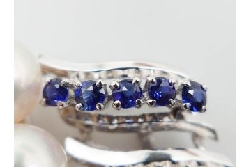 MIKIMOTO(ミキモト)　真珠　パール　K14(14金)　WG(ホワイトゴールド)　流れるようなデザインが優美な帯留め(白色金、帯締め、着物道具、アクセサリー、和装小物、紐付き、ケース付き)(R-079732)