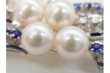 MIKIMOTO(ミキモト)　真珠　パール　K14(14金)　WG(ホワイトゴールド)　流れるようなデザインが優美な帯留め(白色金、帯締め、着物道具、アクセサリー、和装小物、紐付き、ケース付き)(R-079732)