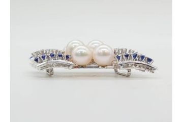 MIKIMOTO(ミキモト)　真珠　パール　K14(14金)　WG(ホワイトゴールド)　流れるようなデザインが優美な帯留め(白色金、帯締め、着物道具、アクセサリー、和装小物、紐付き、ケース付き)(R-079732)