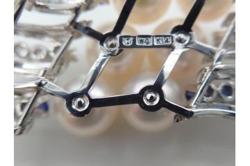 MIKIMOTO(ミキモト)　真珠　パール　K14(14金)　WG(ホワイトゴールド)　流れるようなデザインが優美な帯留め(白色金、帯締め、着物道具、アクセサリー、和装小物、紐付き、ケース付き)(R-079732)