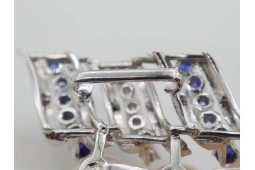 MIKIMOTO(ミキモト)　真珠　パール　K14(14金)　WG(ホワイトゴールド)　流れるようなデザインが優美な帯留め(白色金、帯締め、着物道具、アクセサリー、和装小物、紐付き、ケース付き)(R-079732)
