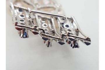 MIKIMOTO(ミキモト)　真珠　パール　K14(14金)　WG(ホワイトゴールド)　流れるようなデザインが優美な帯留め(白色金、帯締め、着物道具、アクセサリー、和装小物、紐付き、ケース付き)(R-079732)