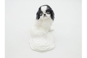 ノリタケ　NORITAKE　スタジオコレクション　狆(チン)　高さ 約10cm　大きな瞳が愛くるしいフィギュリン(犬、Studio Collection、ボーンチャイナ、置物、ディスプレイ、磁器、オブジェ)(R-079733)