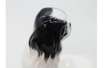 ノリタケ　NORITAKE　スタジオコレクション　狆(チン)　高さ 約10cm　大きな瞳が愛くるしいフィギュリン(犬、Studio Collection、ボーンチャイナ、置物、ディスプレイ、磁器、オブジェ)(R-079733)
