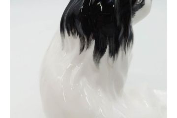 ノリタケ　NORITAKE　スタジオコレクション　狆(チン)　高さ 約10cm　大きな瞳が愛くるしいフィギュリン(犬、Studio Collection、ボーンチャイナ、置物、ディスプレイ、磁器、オブジェ)(R-079733)