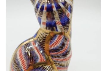 イギリス　ROYAL CROWN DERBY(ロイヤルクラウンダービー)　ペーパーウェイト　猫　うさぎ　繊細で華やかな色彩に心ときめくフィギュリン2点セット(ねこ、ネコ、兎、ウサギ、金彩、置物、磁器、ボーンチャイナ、オブジェ、ディスプレイ、英国)(R-079734)