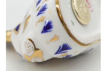 イギリス　ROYAL CROWN DERBY(ロイヤルクラウンダービー)　ペーパーウェイト　猫　うさぎ　繊細で華やかな色彩に心ときめくフィギュリン2点セット(ねこ、ネコ、兎、ウサギ、金彩、置物、磁器、ボーンチャイナ、オブジェ、ディスプレイ、英国)(R-079734)