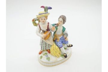 ドイツ　マイセン　Meissen　シェーンハイト　四季の寓意シリーズ　夏　匠の美技に見惚れるフィギュリン(少女、少年、農作業、金彩、置物、ディスプレイ、磁器、オブジェ)(R-079735)