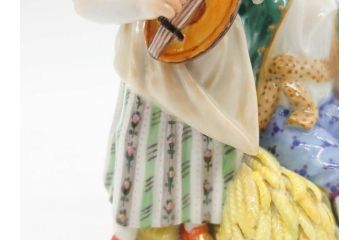 ドイツ　マイセン　Meissen　シェーンハイト　四季の寓意シリーズ　夏　匠の美技に見惚れるフィギュリン(少女、少年、農作業、金彩、置物、ディスプレイ、磁器、オブジェ)(R-079735)