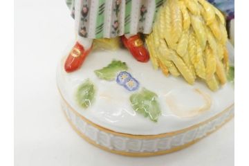 ドイツ　マイセン　Meissen　シェーンハイト　四季の寓意シリーズ　夏　匠の美技に見惚れるフィギュリン(少女、少年、農作業、金彩、置物、ディスプレイ、磁器、オブジェ)(R-079735)