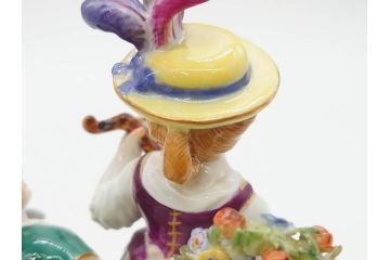 ドイツ　マイセン　Meissen　シェーンハイト　四季の寓意シリーズ　夏　匠の美技に見惚れるフィギュリン(少女、少年、農作業、金彩、置物、ディスプレイ、磁器、オブジェ)(R-079735)