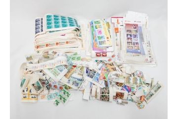 未使用切手　シート　バラ　額面483,182円　切手まとめてセット(ふるさとの花、国民体育大会記念、ドラえもん、キティ、スヌーピー、ディズニー、相撲絵シリーズ、記念切手、切手コレクション)(R-079742)