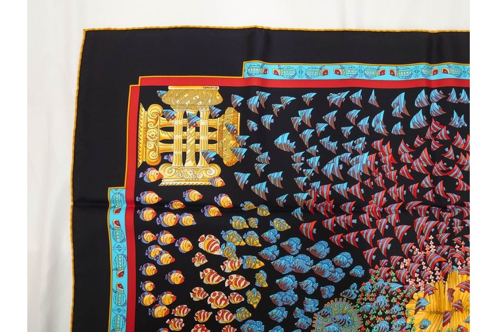 フランス　HERMES(エルメス)　カレ90　RENCONTRE OCEANE(大西洋の出会い)　色鮮やかなシルクのスカーフ　外箱付き　(R-079743)