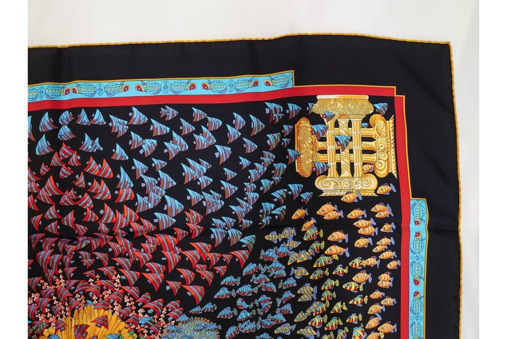 フランス　HERMES(エルメス)　カレ90　RENCONTRE OCEANE(大西洋の出会い)　色鮮やかなシルクのスカーフ　外箱付き　(R-079743)