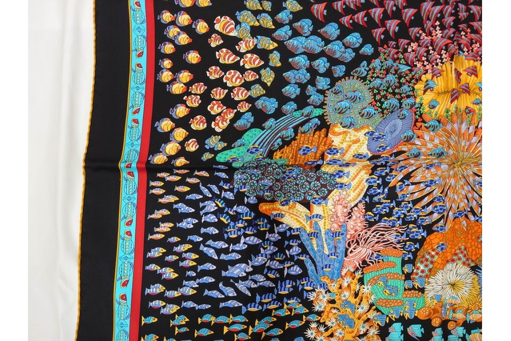 フランス　HERMES(エルメス)　カレ90　RENCONTRE OCEANE(大西洋の出会い)　色鮮やかなシルクのスカーフ　外箱付き　(R-079743)