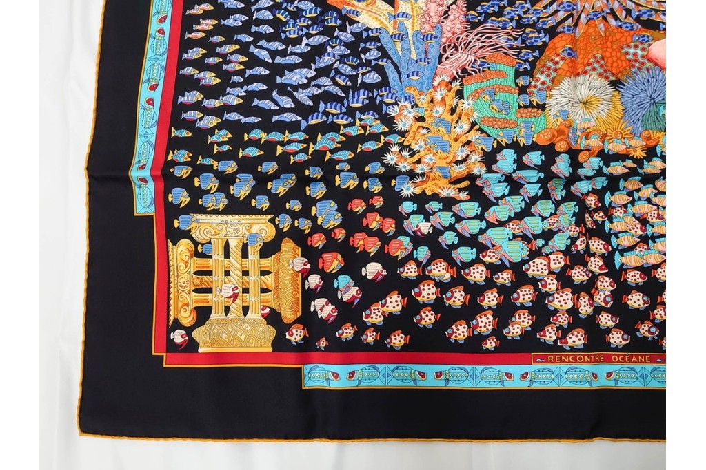 フランス　HERMES(エルメス)　カレ90　RENCONTRE OCEANE(大西洋の出会い)　色鮮やかなシルクのスカーフ　外箱付き　(R-079743)