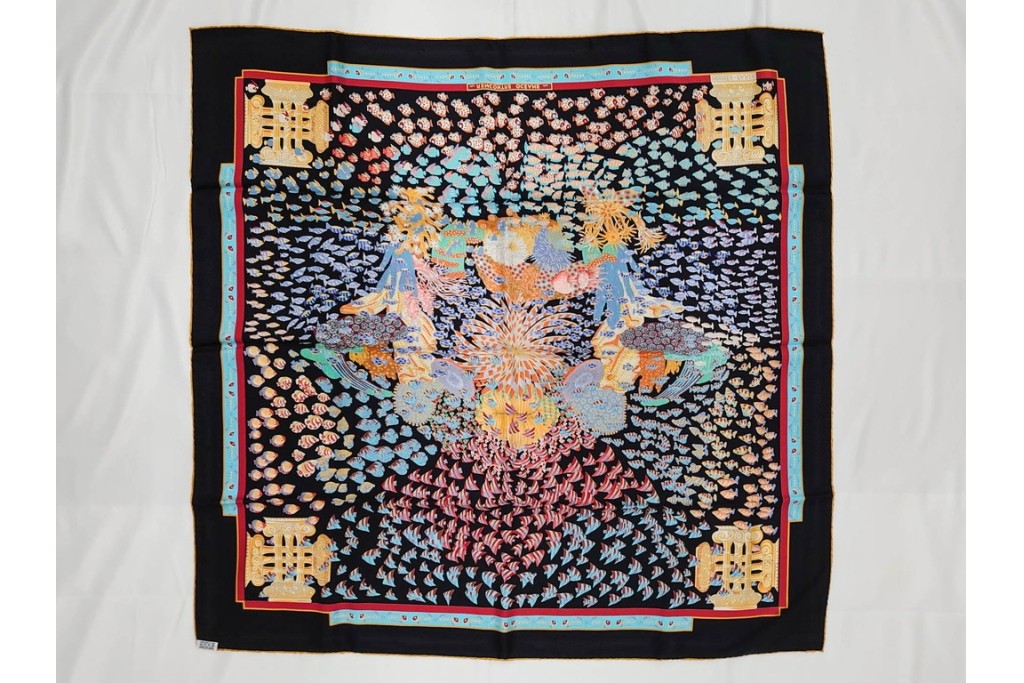 フランス　HERMES(エルメス)　カレ90　RENCONTRE OCEANE(大西洋の出会い)　色鮮やかなシルクのスカーフ　外箱付き　(R-079743)