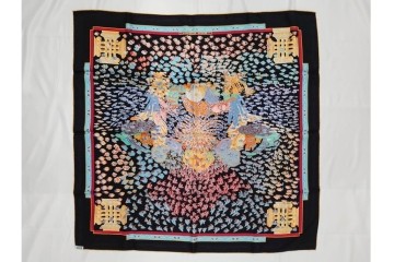 フランス　HERMES(エルメス)　カレ90　RENCONTRE OCEANE(大西洋の出会い)　色鮮やかなシルクのスカーフ　外箱付き　(R-079743)