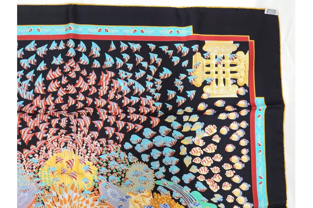 フランス　HERMES(エルメス)　カレ90　RENCONTRE OCEANE(大西洋の出会い)　色鮮やかなシルクのスカーフ　外箱付き　(R-079743)