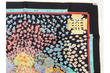 フランス　HERMES(エルメス)　カレ90　RENCONTRE OCEANE(大西洋の出会い)　色鮮やかなシルクのスカーフ　外箱付き　(R-079743)