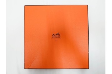 フランス　HERMES(エルメス)　カレ90　RENCONTRE OCEANE(大西洋の出会い)　色鮮やかなシルクのスカーフ　外箱付き　(R-079743)