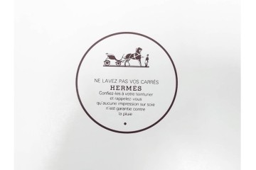 フランス　HERMES(エルメス)　カレ90　RENCONTRE OCEANE(大西洋の出会い)　色鮮やかなシルクのスカーフ　外箱付き　(R-079743)