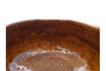 九代 大樋長左衛門　飴釉　約13cm　4.1寸　艶やかな釉薬が美しい見事な茶碗(茶器、抹茶碗、茶道具、和食器、煎茶道具、鵬雲斎書付、大樋焼、落款印、四寸一分、茶巾付き、共箱付き)(R-079744)　