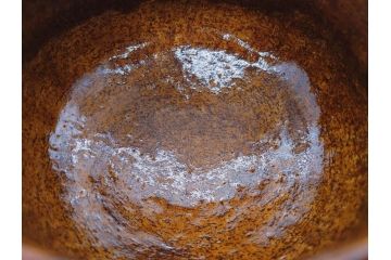 九代 大樋長左衛門　飴釉　約13cm　4.1寸　艶やかな釉薬が美しい見事な茶碗(茶器、抹茶碗、茶道具、和食器、煎茶道具、鵬雲斎書付、大樋焼、落款印、四寸一分、茶巾付き、共箱付き)(R-079744)　