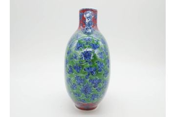 館林源右衛門　緑彩唐草　高さ 約24cm　緻密なデザインが美しい扁壷(壺、一輪挿し、花瓶、花器、花生、花入、フラワーベース、陶器、共箱付き)(R-079745)