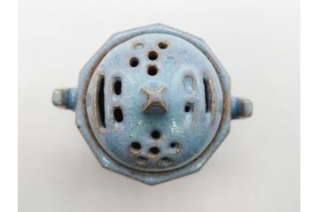 中里重利　鈞窯　水色の釉薬に魅せられる香炉(三玄窯、香爐、唐津焼、仏具、茶道具、落款印、共箱付き)(R-079747)