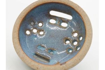 中里重利　鈞窯　水色の釉薬に魅せられる香炉(三玄窯、香爐、唐津焼、仏具、茶道具、落款印、共箱付き)(R-079747)
