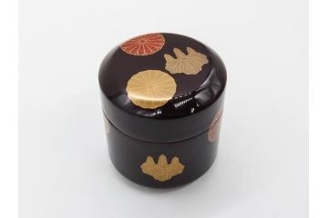 八代 中村宗哲　菊桐蒔絵　雅な美しさのある茶入(花、金彩、漆器、木製、茶入れ、茶筒、茶道具、茶器、又妙斎書付、共箱付き)(R-079748)