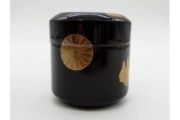 八代 中村宗哲　菊桐蒔絵　雅な美しさのある茶入(花、金彩、漆器、木製、茶入れ、茶筒、茶道具、茶器、又妙斎書付、共箱付き)(R-079748)