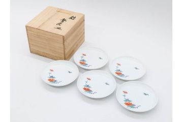 重要無形文化財　人間国宝　十三代 酒井田柿右衛門　有田焼　錦　牡丹文　約11cm　3.5寸　食卓に華やぎを添える小皿5枚セット(花、鳥、豆皿、手塩皿、和皿、和食器、共箱付き、裏印、花押、三寸五分)(R-079750)