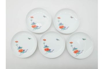 重要無形文化財　人間国宝　十三代 酒井田柿右衛門　有田焼　錦　牡丹文　約11cm　3.5寸　食卓に華やぎを添える小皿5枚セット(花、鳥、豆皿、手塩皿、和皿、和食器、共箱付き、裏印、花押、三寸五分)(R-079750)