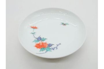 重要無形文化財　人間国宝　十三代 酒井田柿右衛門　有田焼　錦　牡丹文　約11cm　3.5寸　食卓に華やぎを添える小皿5枚セット(花、鳥、豆皿、手塩皿、和皿、和食器、共箱付き、裏印、花押、三寸五分)(R-079750)